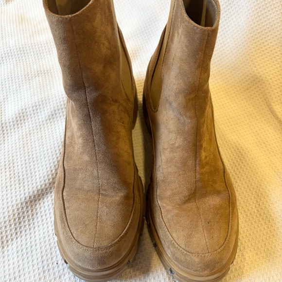 CABELAS platform boot - Picture 5 of 9